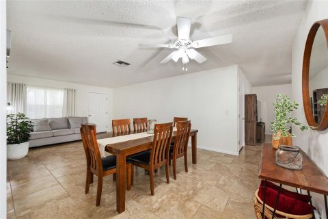 House in Ocala, Florida 2 bedrooms, 131.18 sq.m. № 2148911 - photo 11