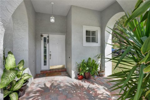 Casa en venta en Pembroke Pines, Florida, 3 dormitorios, 165.37 m2 № 1993242 - foto 16