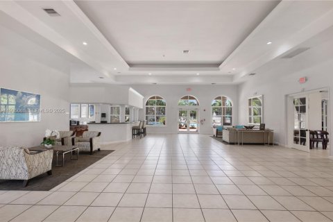 Casa en venta en Pembroke Pines, Florida, 3 dormitorios, 165.37 m2 № 1993242 - foto 17