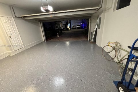 Casa en venta en Pembroke Pines, Florida, 3 dormitorios, 165.37 m2 № 1993242 - foto 27