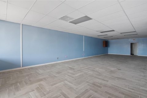 Снять в аренду коммерческую недвижимость в Таварес, Флорида 111.48м2, № 1520152 - фото 17