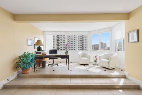 Condominio en venta en Fort Lauderdale, Florida, 3 dormitorios, 181.16 m2 № 2181579 - foto 14