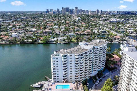 Condominio en venta en Fort Lauderdale, Florida, 3 dormitorios, 181.16 m2 № 2181579 - foto 3