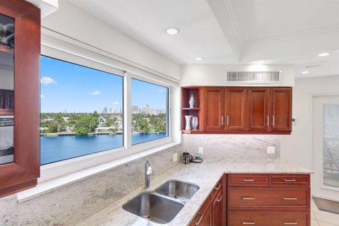 Condominio en venta en Fort Lauderdale, Florida, 3 dormitorios, 181.16 m2 № 2181579 - foto 17