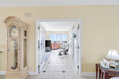 Condominio en venta en Fort Lauderdale, Florida, 3 dormitorios, 181.16 m2 № 2181579 - foto 23
