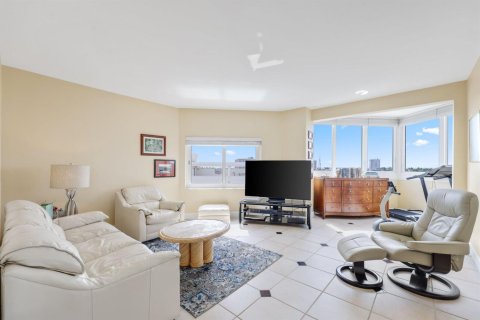 Condominio en venta en Fort Lauderdale, Florida, 3 dormitorios, 181.16 m2 № 2181579 - foto 24