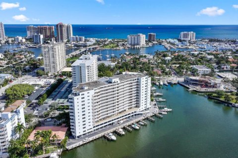 Condominio en venta en Fort Lauderdale, Florida, 3 dormitorios, 181.16 m2 № 2181579 - foto 2