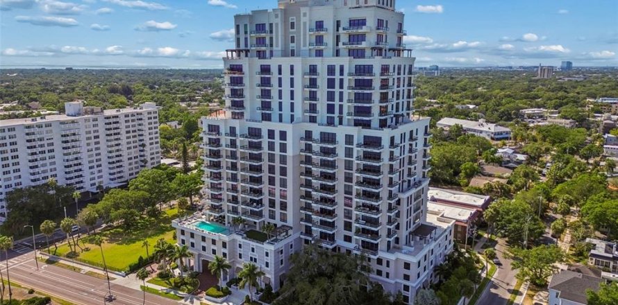Condominio en Tampa, Florida, 2 dormitorios  № 2139825