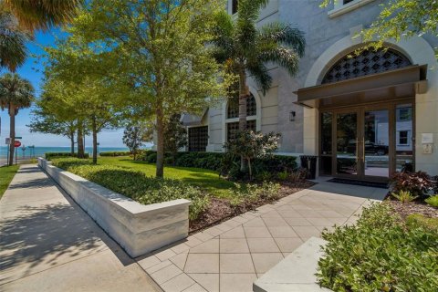 Condominio en venta en Tampa, Florida, 2 dormitorios, 180.42 m2 № 2139825 - foto 2