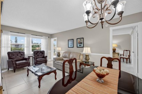 Condominio en venta en Lauderdale Lakes, Florida, 1 dormitorio, 63.55 m2 № 2054977 - foto 2