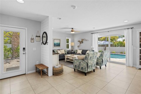 Casa en venta en Anna Maria, Florida, 4 dormitorios, 152.36 m2 № 2147982 - foto 9