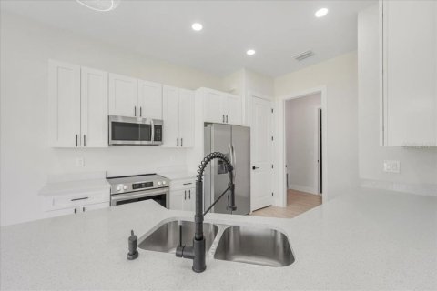 House in Lehigh Acres, Florida 3 bedrooms, 162.58 sq.m. № 1807010 - photo 21