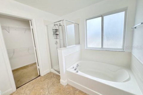 House in Kissimmee, Florida 4 bedrooms, 237.92 sq.m. № 2235477 - photo 19