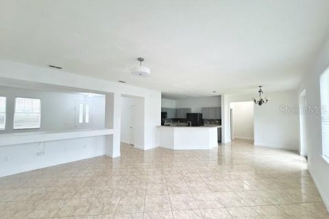 House in Kissimmee, Florida 4 bedrooms, 237.92 sq.m. № 2235477 - photo 22
