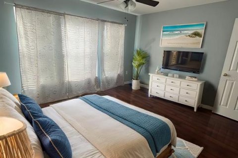 House in Kissimmee, Florida 4 bedrooms, 174.1 sq.m. № 1908436 - photo 10