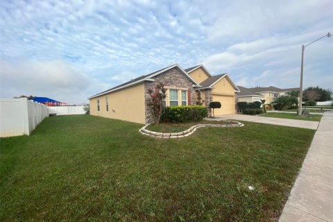 House in Kissimmee, Florida 4 bedrooms, 174.1 sq.m. № 1908436 - photo 2