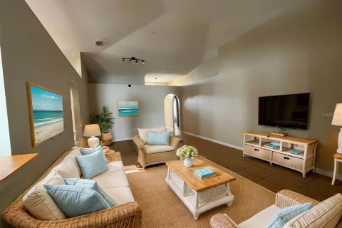 House in Kissimmee, Florida 4 bedrooms, 174.1 sq.m. № 1908436 - photo 4