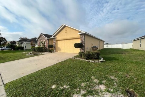 House in Kissimmee, Florida 4 bedrooms, 174.1 sq.m. № 1908436 - photo 3