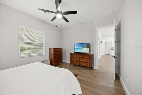 House in Venice, Florida 3 bedrooms, 191.01 sq.m. № 2396375 - photo 25