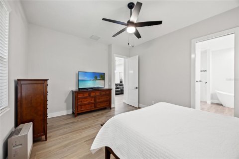 House in Venice, Florida 3 bedrooms, 191.01 sq.m. № 2396375 - photo 26