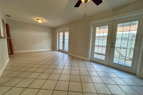 Adosado en alquiler en Winter Haven, Florida, 3 dormitorios, 147.16 m2 № 1915488 - foto 3