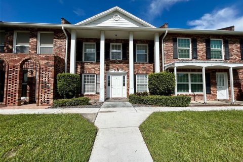Adosado en alquiler en Winter Haven, Florida, 3 dormitorios, 147.16 m2 № 1915488 - foto 1