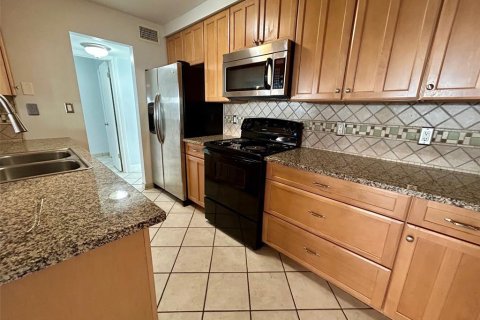 Touwnhouse à louer à Winter Haven, Floride: 3 chambres, 147.16 m2 № 1915488 - photo 6