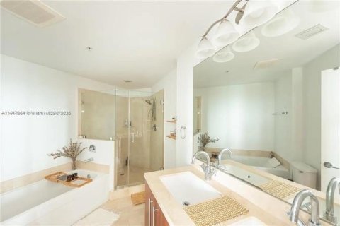 Copropriété à louer à Miami, Floride: 2 chambres, 102.1 m2 № 1969955 - photo 19