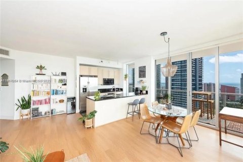 Copropriété à louer à Miami, Floride: 2 chambres, 102.1 m2 № 1969955 - photo 4