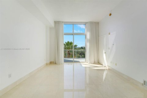 Condo in Miami Beach, Florida, 1 bedroom  № 1779472 - photo 7
