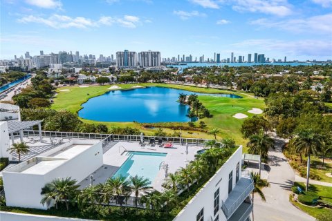 Condo in Miami Beach, Florida, 1 bedroom  № 1779472 - photo 18
