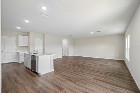 Villa ou maison à vendre à Zephyrhills, Floride: 4 chambres, 206.8 m2 № 2198099 - photo 16