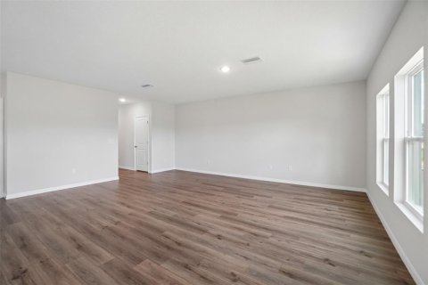 Villa ou maison à vendre à Zephyrhills, Floride: 4 chambres, 206.8 m2 № 2198099 - photo 3