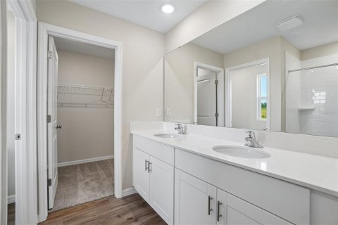 Villa ou maison à vendre à Zephyrhills, Floride: 4 chambres, 206.8 m2 № 2198099 - photo 6
