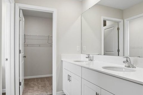 Villa ou maison à vendre à Zephyrhills, Floride: 4 chambres, 206.8 m2 № 2198099 - photo 28
