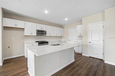 Villa ou maison à vendre à Zephyrhills, Floride: 4 chambres, 206.8 m2 № 2198099 - photo 12