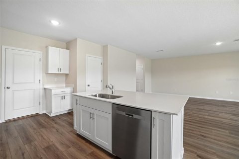 Villa ou maison à vendre à Zephyrhills, Floride: 4 chambres, 206.8 m2 № 2198099 - photo 15