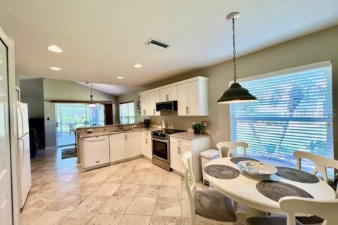 House in Punta Gorda, Florida 2 bedrooms, 133.59 sq.m. № 1657987 - photo 8