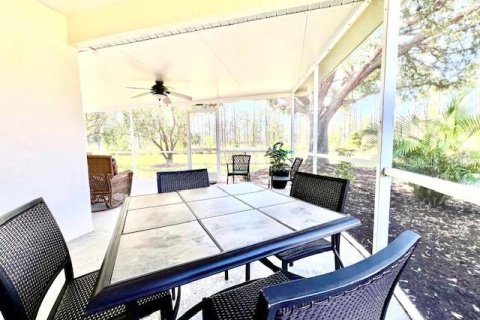 House in Punta Gorda, Florida 2 bedrooms, 133.59 sq.m. № 1657987 - photo 19