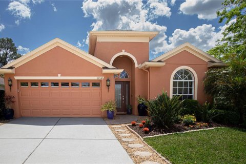 House in New Port Richey, Florida 4 bedrooms, 188.31 sq.m. № 2094138