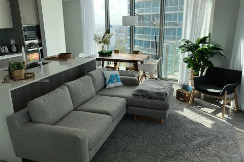 Copropriété à louer à Miami, Floride: 2 chambres, 98.48 m2 № 1839440 - photo 1