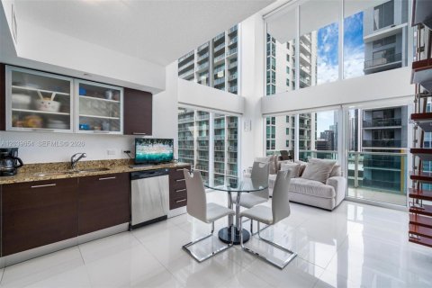 Copropriété à louer à Miami, Floride: 2 chambres, 119.75 m2 № 2089470 - photo 7