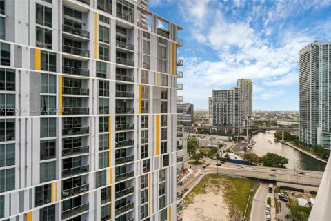 Copropriété à louer à Miami, Floride: 2 chambres, 119.75 m2 № 2089470 - photo 13