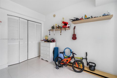 Copropriété à louer à Miami, Floride: 2 chambres, 119.75 m2 № 2089470 - photo 3
