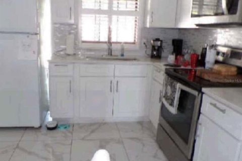 Casa en venta en Tampa, Florida, 4 dormitorios, 178.74 m2 № 2195471 - foto 2