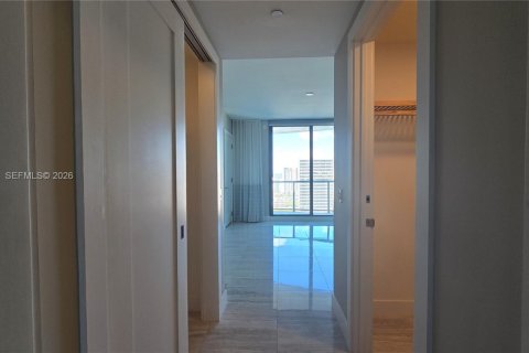 Снять в аренду кондоминиум в Форт-Лодердейл, Флорида 2 спальни, 130.43м2, № 2024847 - фото 17