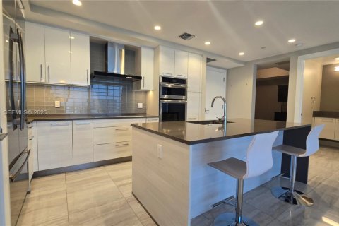 Снять в аренду кондоминиум в Форт-Лодердейл, Флорида 2 спальни, 130.43м2, № 2024847 - фото 6