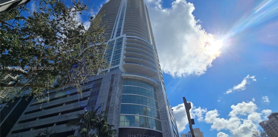 Кондоминиум с 2 спальнями в Форт-Лодердейл, Флорида № 2024847