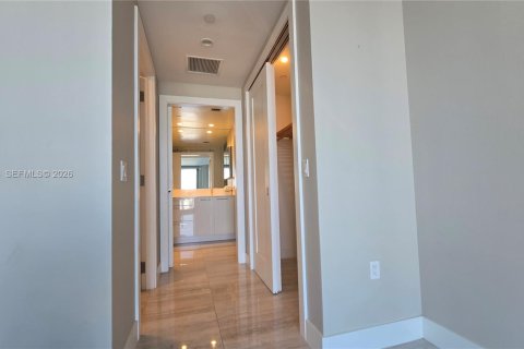 Снять в аренду кондоминиум в Форт-Лодердейл, Флорида 2 спальни, 130.43м2, № 2024847 - фото 16