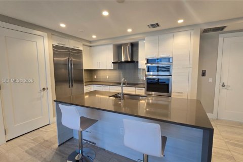 Снять в аренду кондоминиум в Форт-Лодердейл, Флорида 2 спальни, 130.43м2, № 2024847 - фото 3